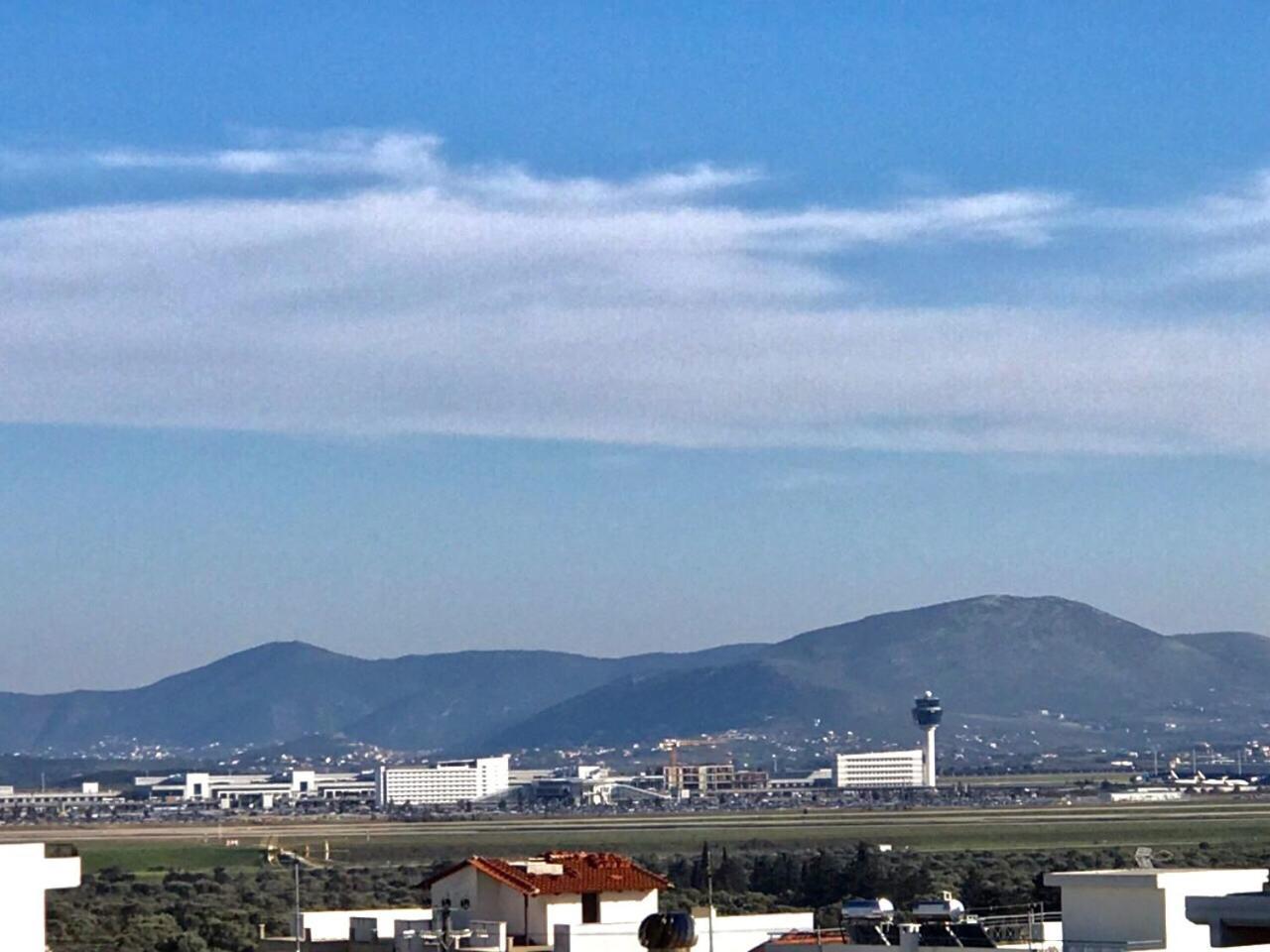Nathaniel Athens Airport Spáta Esterno foto